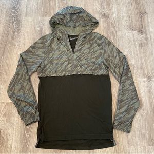 Under Armour Anorak Jacket 1/2 Zip Pullover Windbreaker Camo Green - Men’s Small